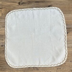Elegant Cream Scalloped Edge Linen Cloth